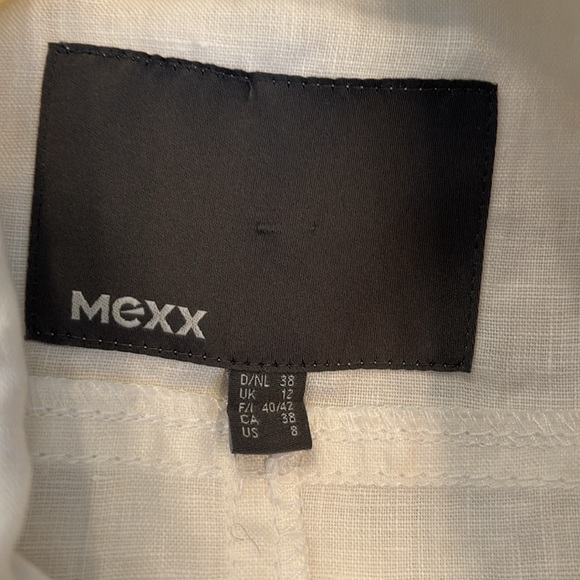 Mexx Off White Capri Linen Suit - Picture 4 of 10